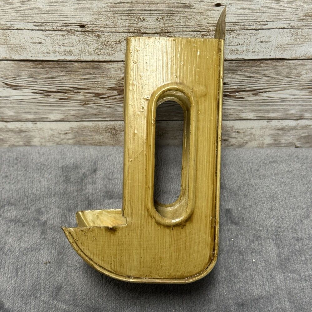 Vintage Metal Blue Bull Inn 1809 Matchbox Holder Yellowish Brown - Picture 7 of 7